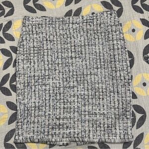 Ann Taylor Petite size 12 nubby skirt with fringe hem, back slit